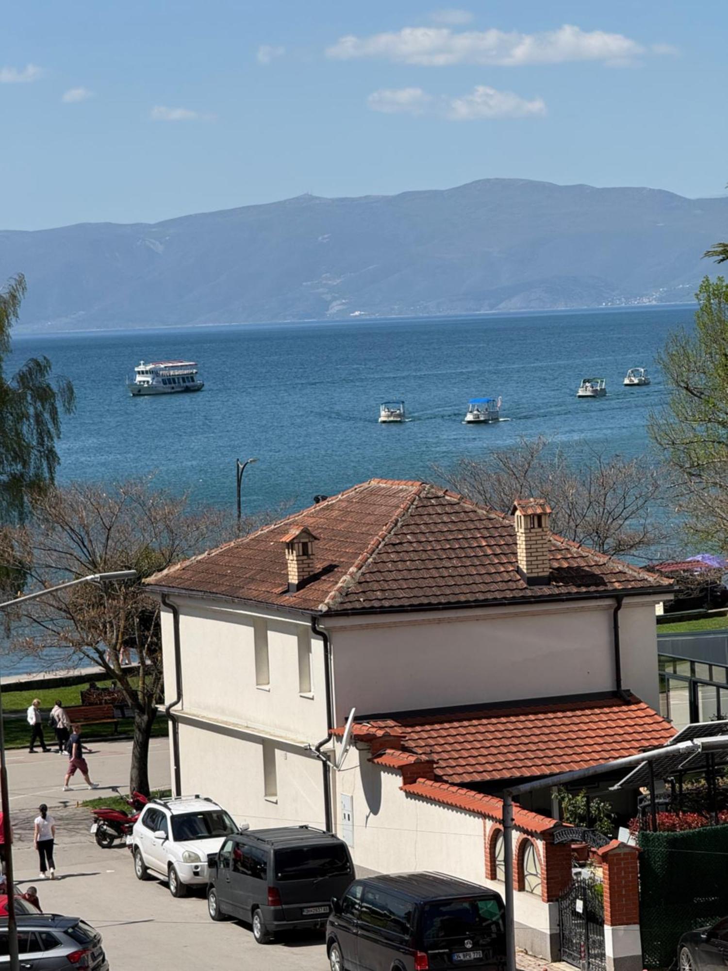 Exclusive Apartments With Lake View Охрид Экстерьер фото